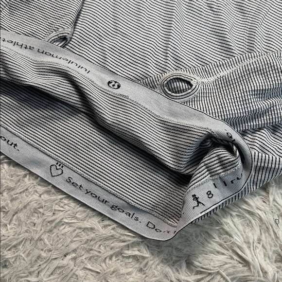 Lululemon Run: Swiftly Tech Long Sleeve *Stripe White - Picture 3 of 6